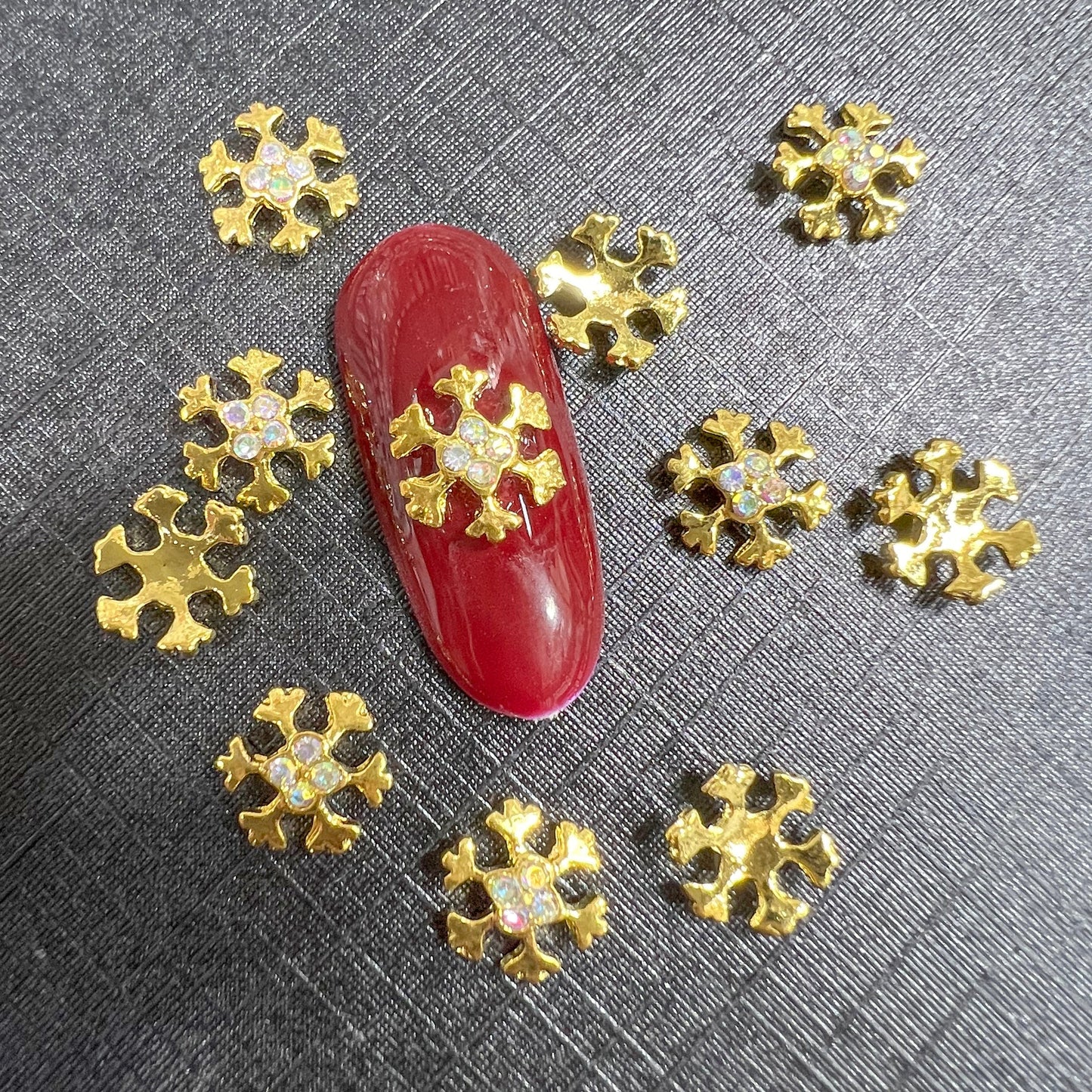 #6A Snowflake Nail Charms - Gold